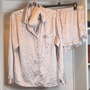 Stars Above Large satin blush pink Leopard 3 piece pajama set shorts long sleeve
